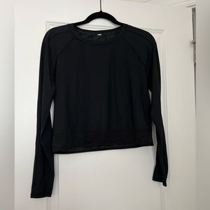 Lululemon long sleeve crop top black. Size 4